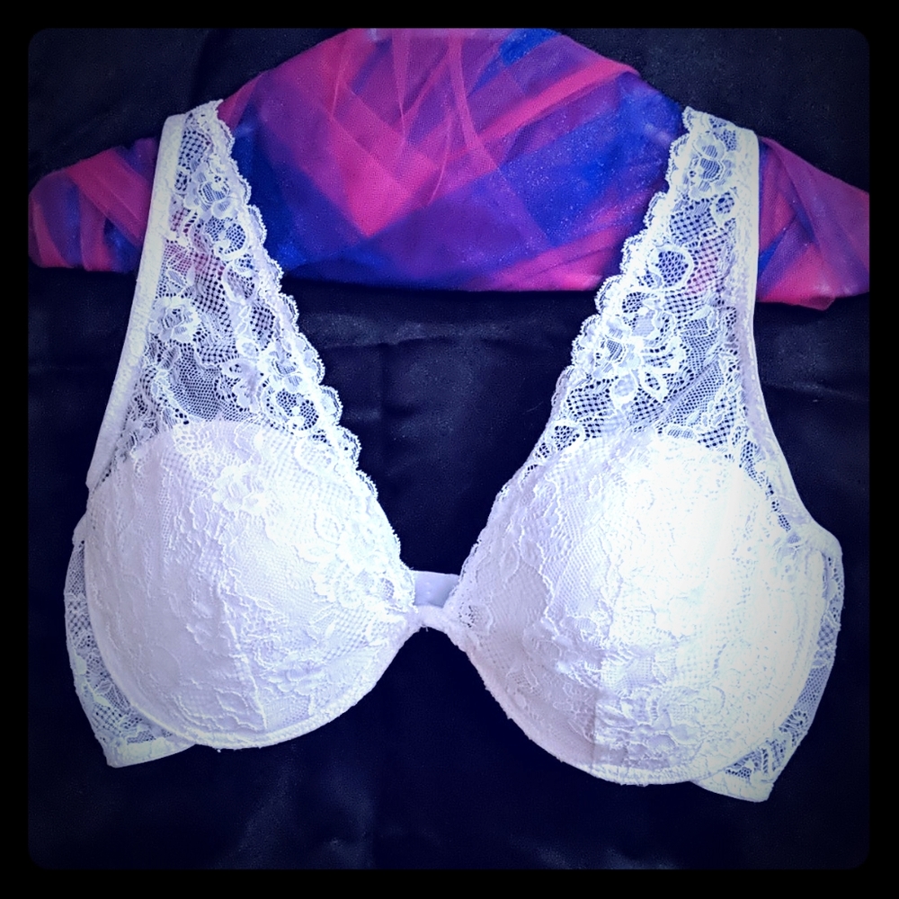 Lace, under wire Bra